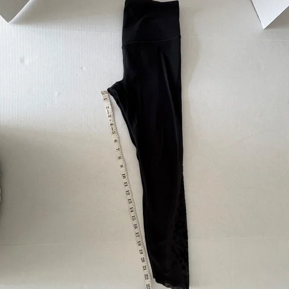 Athleta Rare Velvet Rose 7/8 Tight - Limited Edition - Size S. - Picture 9 of 10